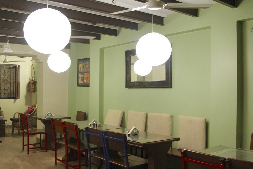 Lotus Paying Guesthouse Varanasi Exterior foto